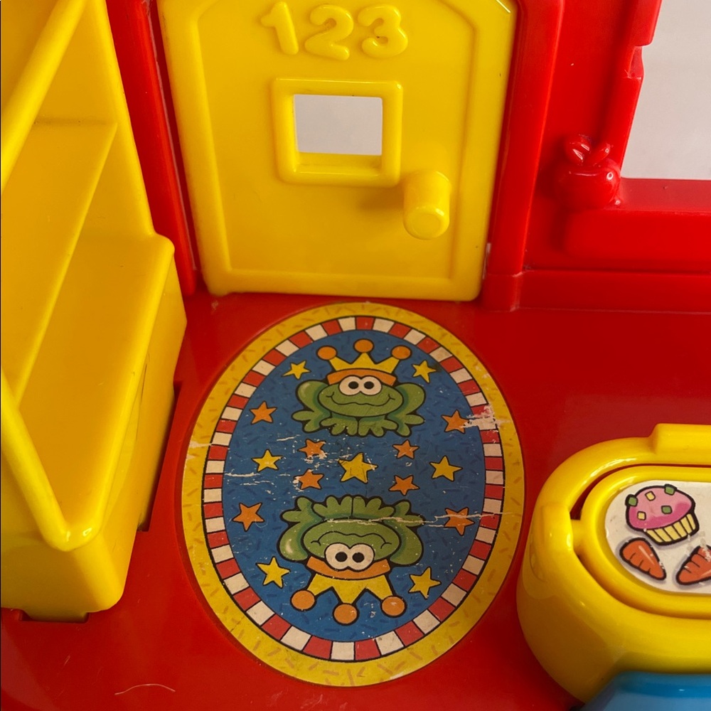 1999 Fisher Price Little People MAGGIE'S PRESCHOOL FOLD 'N GO - Picture 8 of 13